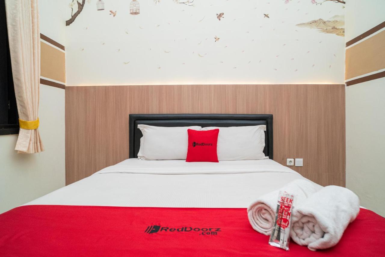 Reddoorz Syariah Near Marvel City Mall 2 Surabaia Exterior foto