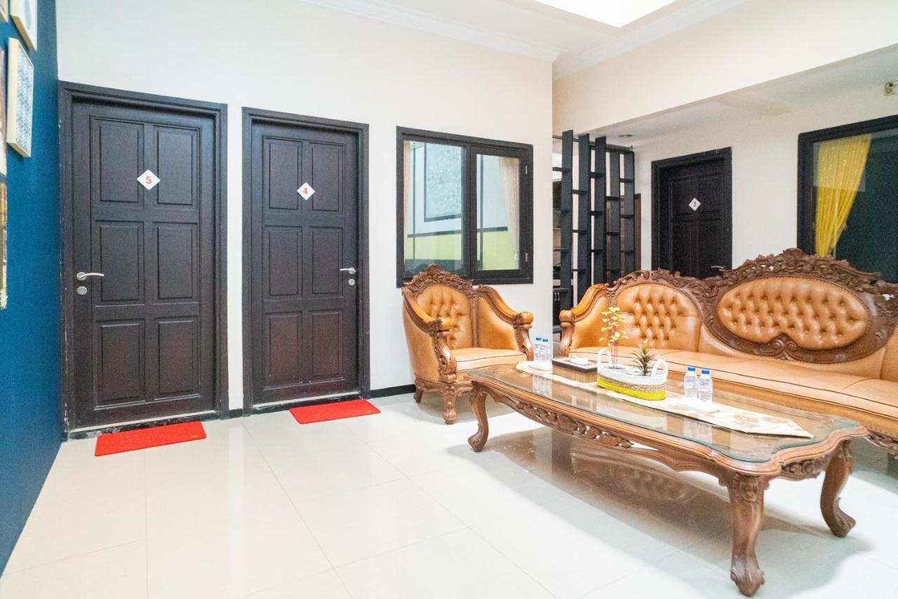 Reddoorz Syariah Near Marvel City Mall 2 Surabaia Exterior foto