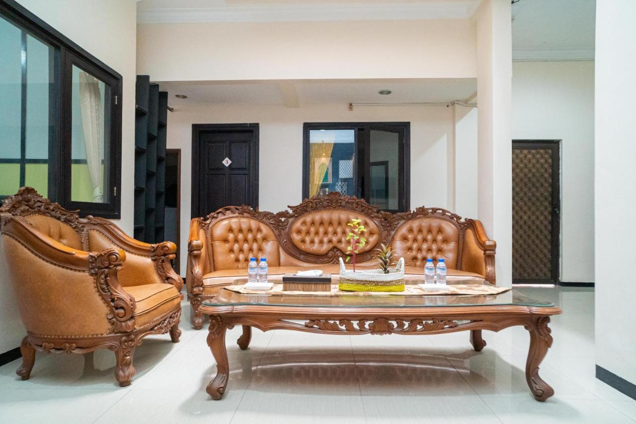 Reddoorz Syariah Near Marvel City Mall 2 Surabaia Exterior foto