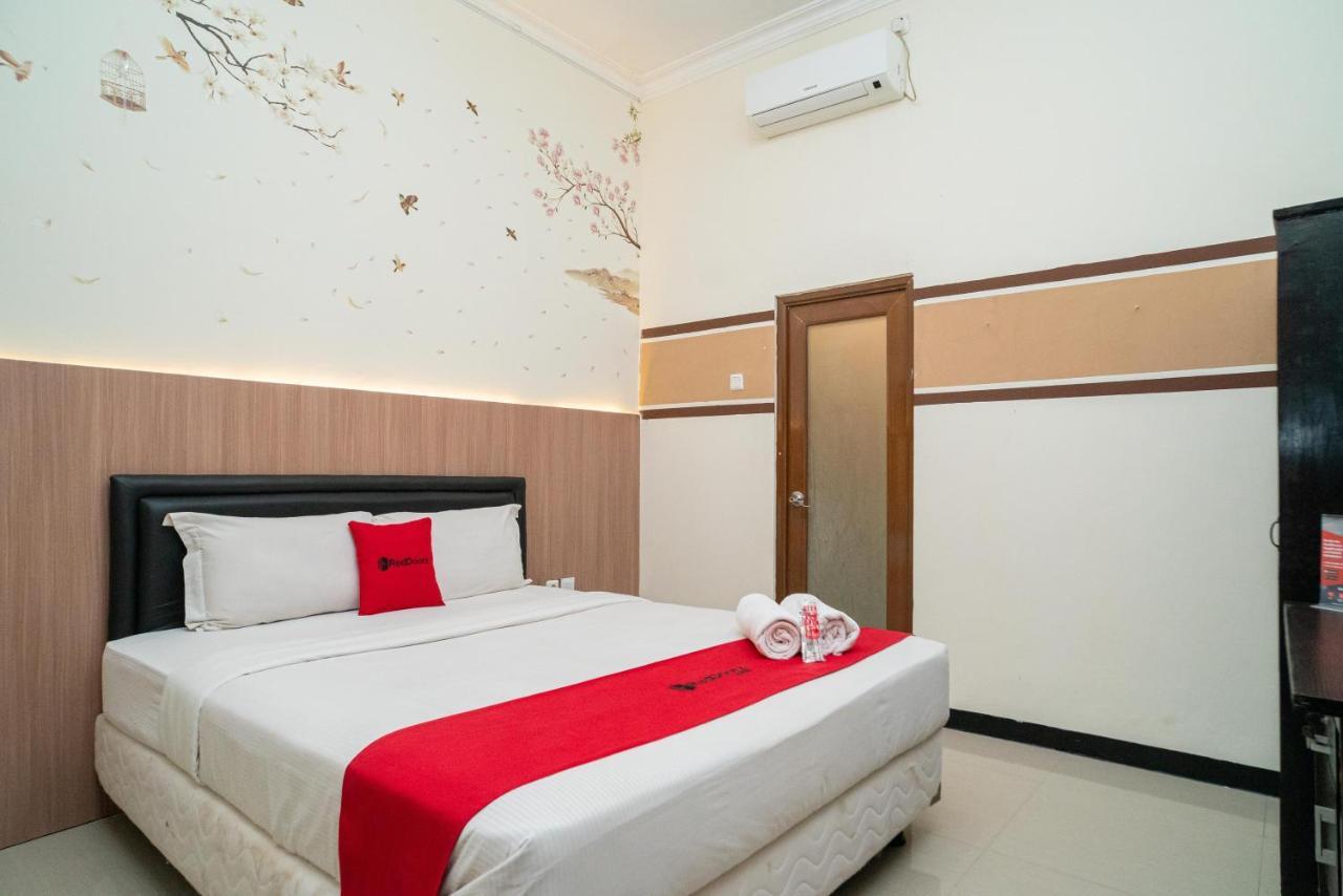 Reddoorz Syariah Near Marvel City Mall 2 Surabaia Exterior foto