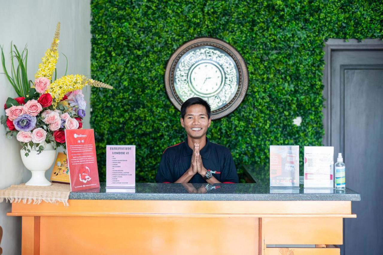 Reddoorz Syariah Near Marvel City Mall 2 Surabaia Exterior foto