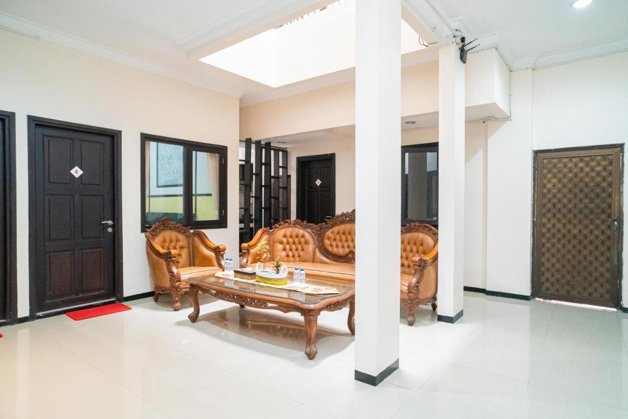 Reddoorz Syariah Near Marvel City Mall 2 Surabaia Exterior foto